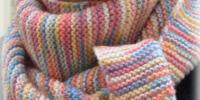 Como tricotar um lindo cachecol com agulhas de tricô